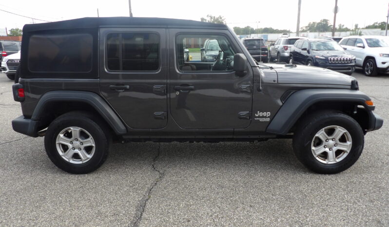 
2019 Jeep Wrangler Unlimited Sport S SUV full									