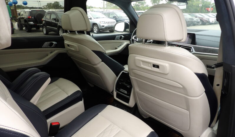 
2019 BMW X7 xDrive50i SUV full									