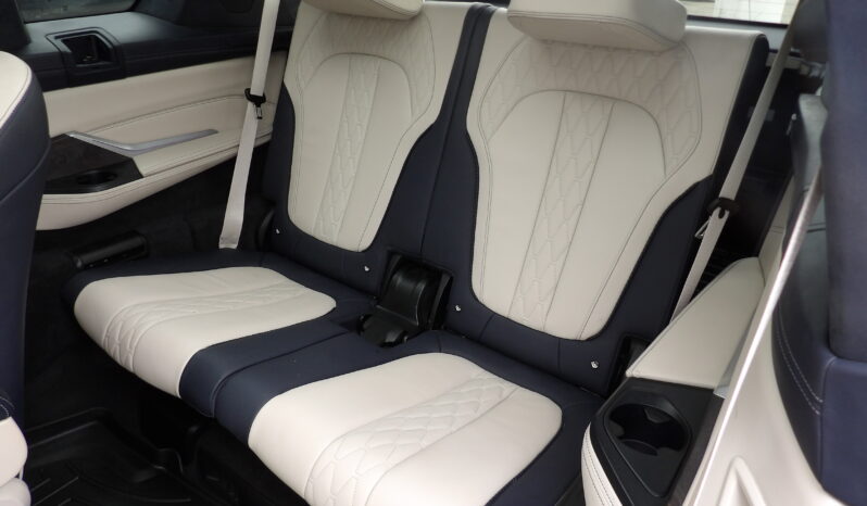 
2019 BMW X7 xDrive50i SUV full									