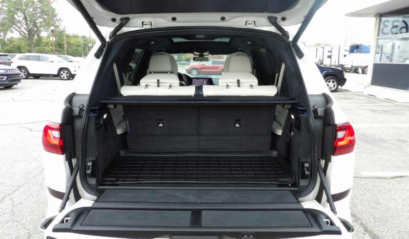 
2019 BMW X7 xDrive50i SUV full									