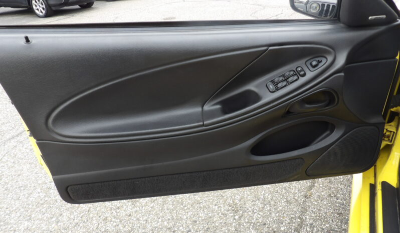 
2001 Ford Mustang GT Convertible full									