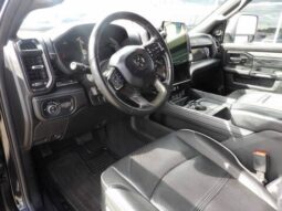 
2025 Ram 2500 Limited Crew Cab full									