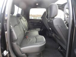 
2025 Ram 2500 Limited Crew Cab full									