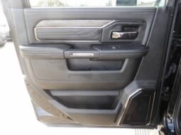 
2025 Ram 2500 Limited Crew Cab full									