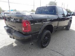 
2025 Ram 2500 Limited Crew Cab full									