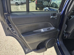 
										2015 Jeep Compass High Altitude Edition SUV full									