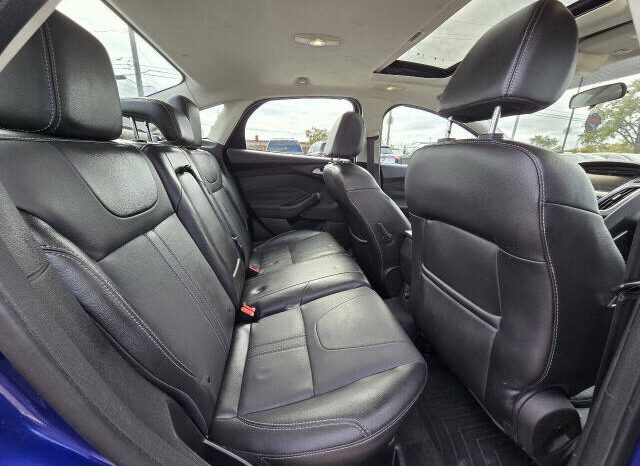 
								2014 Ford Focus Titanium Sedan full									