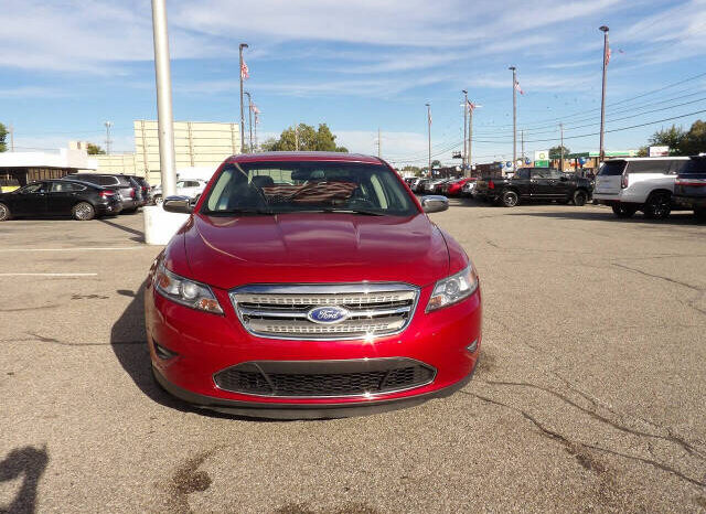 
2012 Ford Taurus Limited Sedan full									