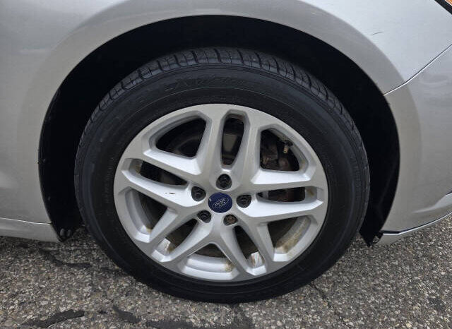 
								2014 Ford Fusion SE Sedan full									