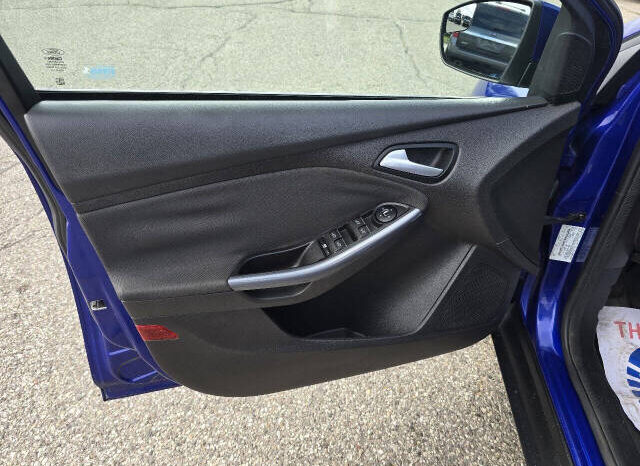 
								2014 Ford Focus Titanium Sedan full									