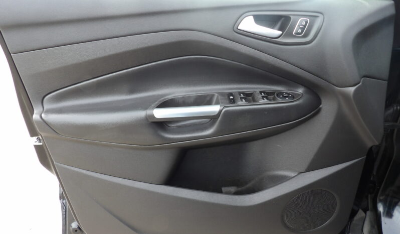 
2018 Ford Escape SE full									