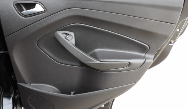 
2018 Ford Escape SE full									
