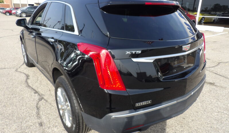 
2019 Cadillac XT5 Luxury SUV full									