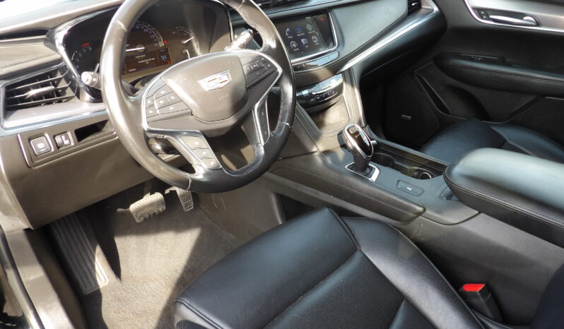
2019 Cadillac XT5 Luxury SUV full									