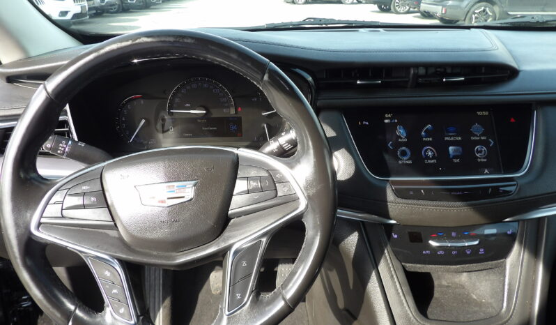 
2019 Cadillac XT5 Luxury SUV full									