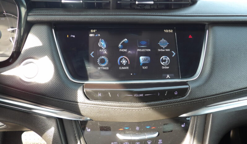 
2019 Cadillac XT5 Luxury SUV full									