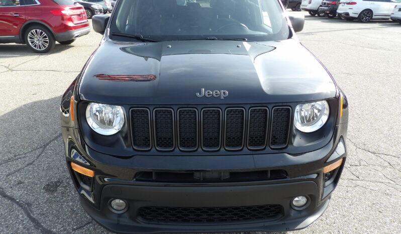 
2021 Jeep Renegade Latitude SUV full									