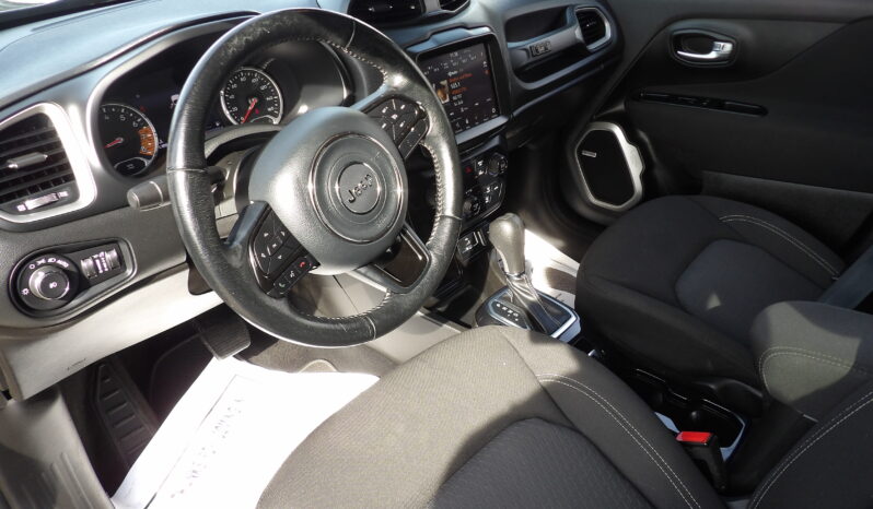 
2021 Jeep Renegade Latitude SUV full									