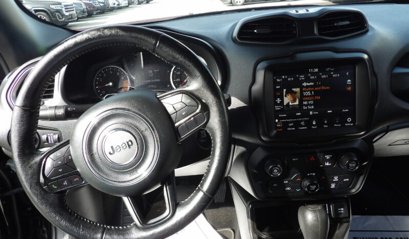 
2021 Jeep Renegade Latitude SUV full									