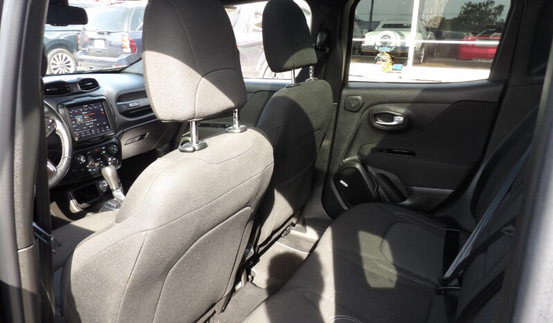 
2021 Jeep Renegade Latitude SUV full									