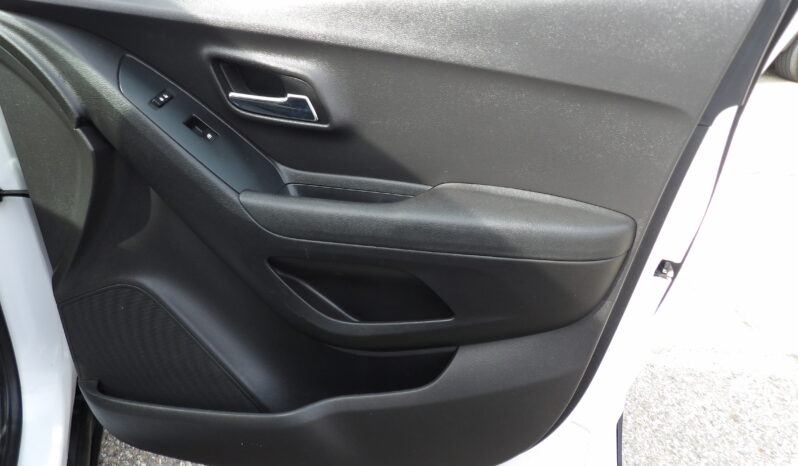 
2016 Chevrolet Trax LT Crossover full									