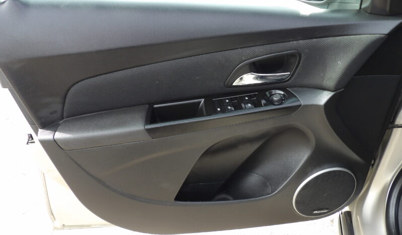 
2014 Chevrolet Cruze 1LT Auto Sedan full									