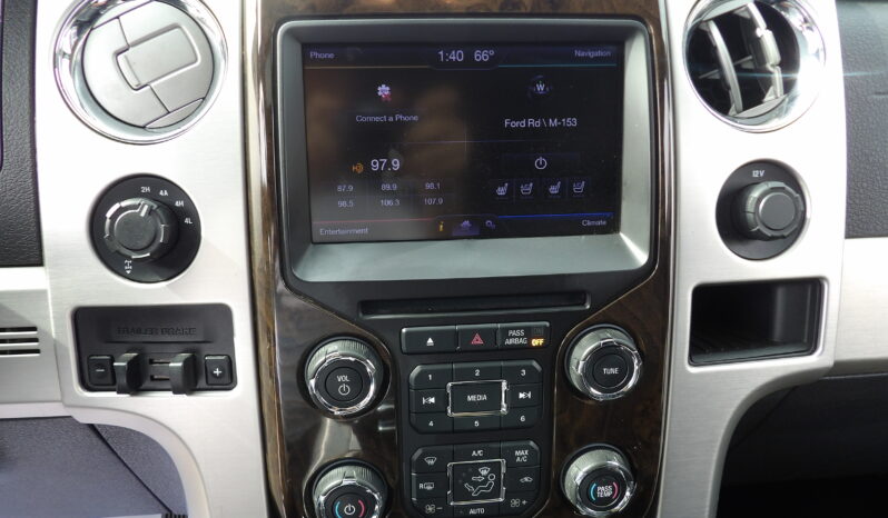 
2013 Ford F-150 Platinum Crew Cab full									