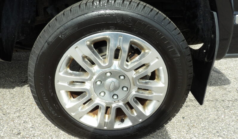 
2013 Ford F-150 Platinum Crew Cab full									