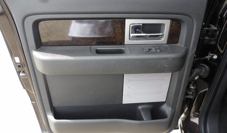 
2013 Ford F-150 Platinum Crew Cab full									