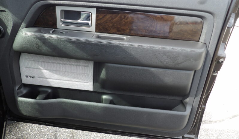 
2013 Ford F-150 Platinum Crew Cab full									