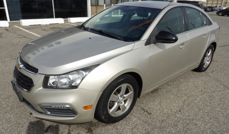 
2015 Chevrolet Cruze 1LT Auto Sedan full									