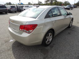 
2015 Chevrolet Cruze 1LT Auto Sedan full									