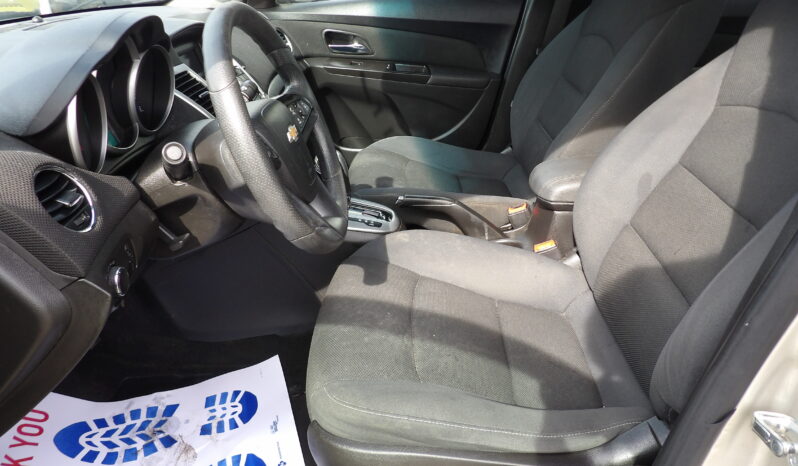 
2015 Chevrolet Cruze 1LT Auto Sedan full									