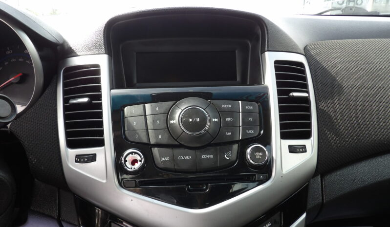 
2015 Chevrolet Cruze 1LT Auto Sedan full									