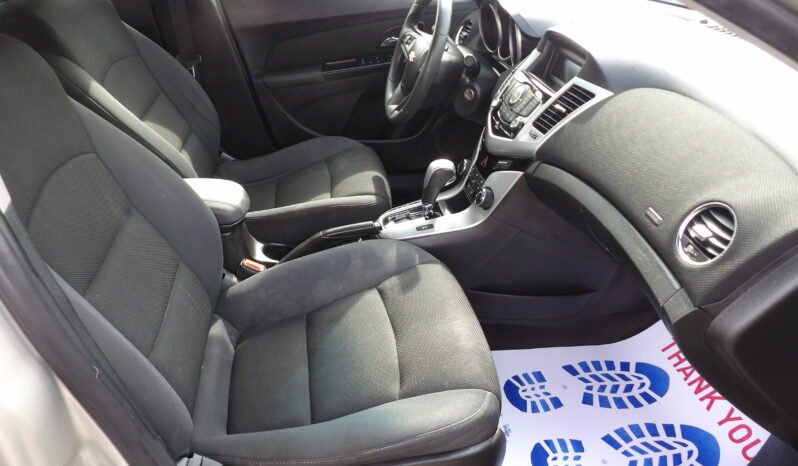 
2015 Chevrolet Cruze 1LT Auto Sedan full									