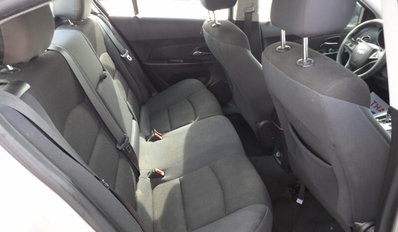 
2015 Chevrolet Cruze 1LT Auto Sedan full									