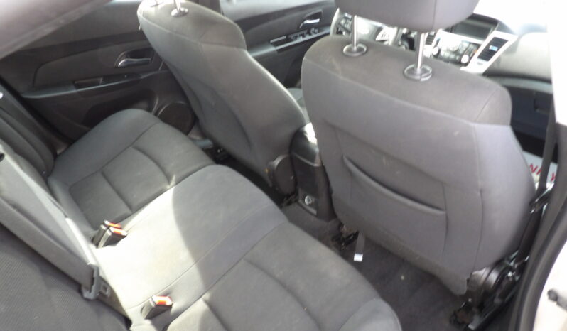 
2015 Chevrolet Cruze 1LT Auto Sedan full									