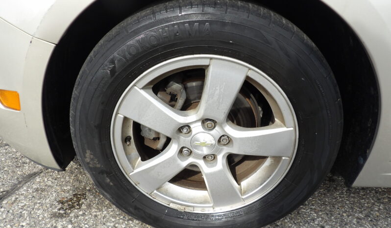 
2015 Chevrolet Cruze 1LT Auto Sedan full									