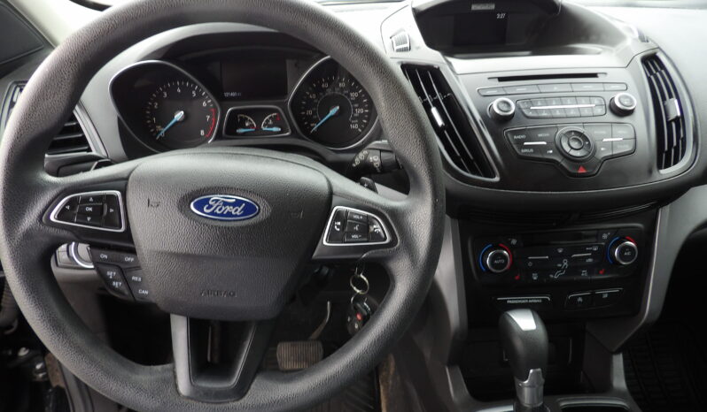 
2017 Ford Escape SE SUV full									