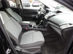
2017 Ford Escape SE SUV full									