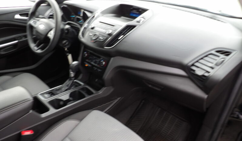 
2017 Ford Escape SE SUV full									