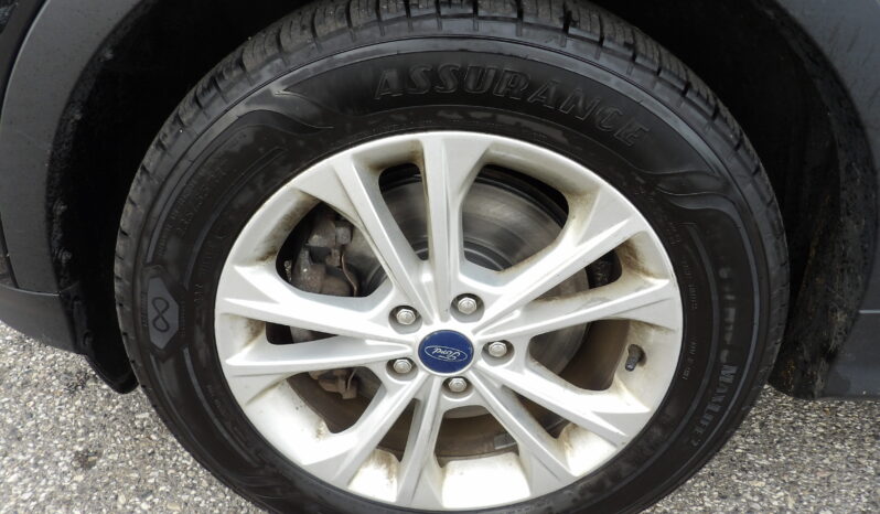 
2017 Ford Escape SE SUV full									