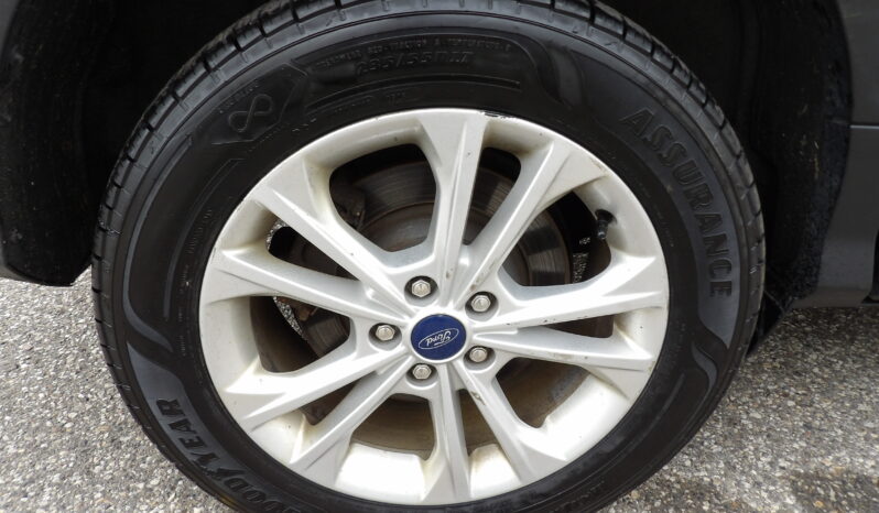 
2017 Ford Escape SE SUV full									
