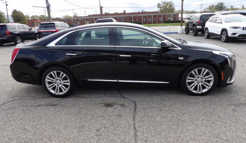 
								2019 Cadillac XTS full									