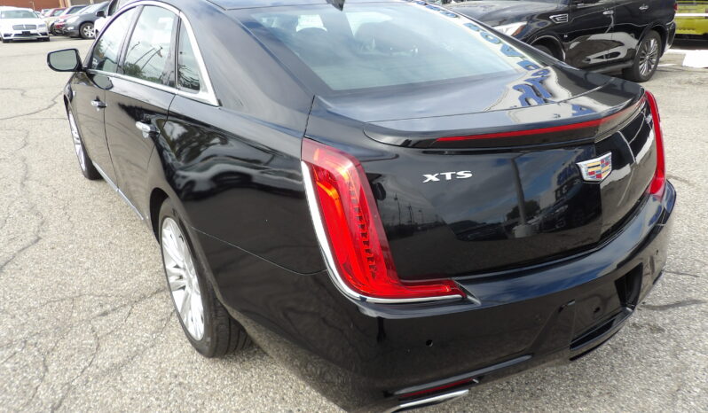 
								2019 Cadillac XTS full									