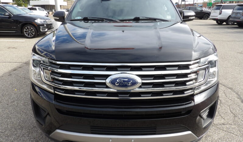 
2018 Ford Expedition MAX XLT SUV full									