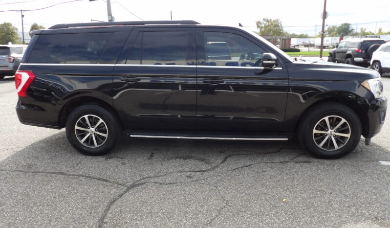 
2018 Ford Expedition MAX XLT SUV full									