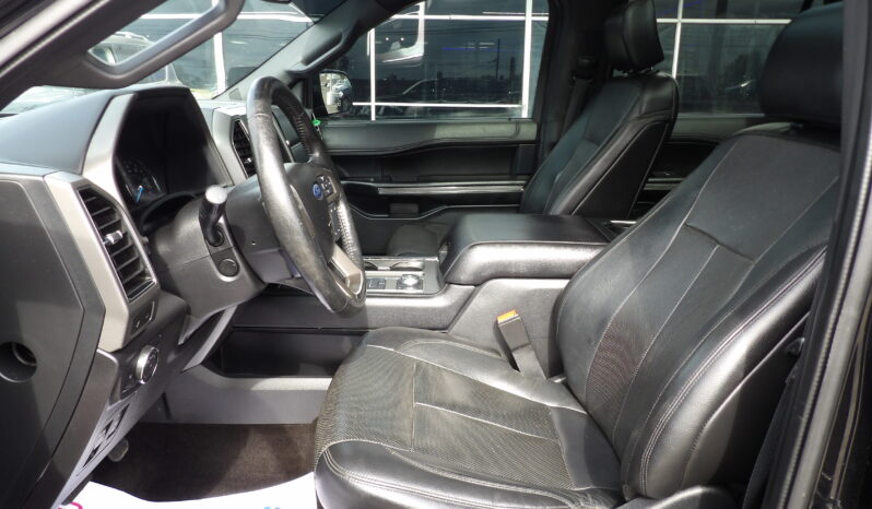 
2018 Ford Expedition MAX XLT SUV full									