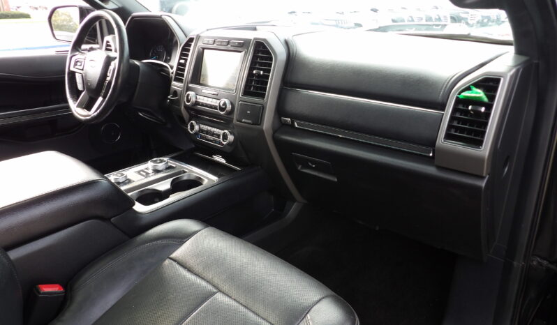 
2018 Ford Expedition MAX XLT SUV full									