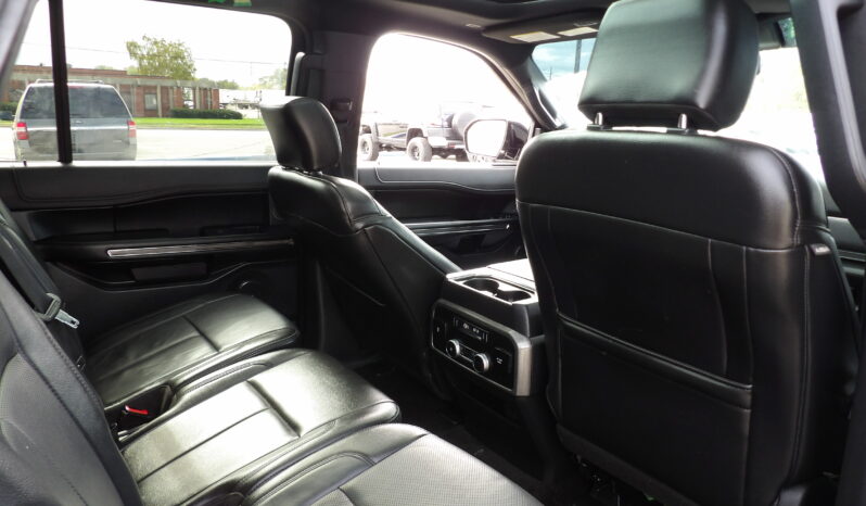 
2018 Ford Expedition MAX XLT SUV full									